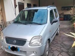 Grigio Usata 2002 Suzuki Wagon R+ Monovolume | 2500 € (Buon prezzo)