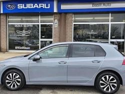 Grigio Usata 2021 VW Golf Style Tre volumi | 22.500 € (Buon prezzo)