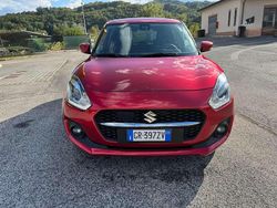 Rosso Usata 2024 Suzuki Swift Due volumi | 16.500 € (Buon prezzo)