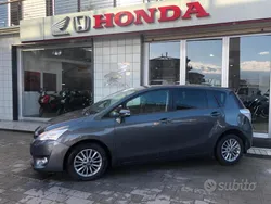Grigio Usata 2017 Toyota Verso Active Monovolume | 9900 € (Buon prezzo)