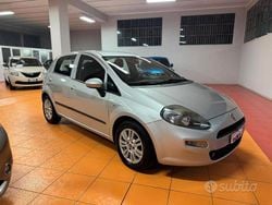 Grigio Usata 2016 Fiat Punto Lounge Tre volumi | 3300 € (Super prezzo)