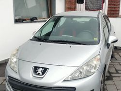 Grigio Usata 2011 Peugeot 207 Tre volumi | 5000 €