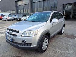 Grigio Usata 2010 Chevrolet Captiva SUV | 3950 € (Ottimo prezzo)