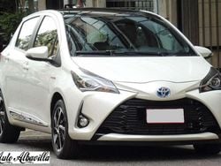 Bianco Usata 2019 Toyota Yaris Hybrid Style Tre volumi | 13.800 € (Buon prezzo)