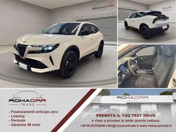 Bianco Nuova 2025 Alfa Romeo Junior SUV | 26.980 € (Ottimo prezzo)