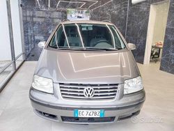 Grigio Usata 2010 VW Sharan R Monovolume | 2500 € (Super prezzo)