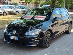 Nero Usata 2015 VW Golf VII Comfortline Tre volumi | 5999 € (Ottimo prezzo)