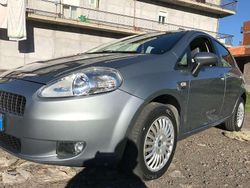 Grigio Usata 2008 Fiat Grande Punto Dynamic Due volumi | 3890 € (Buon prezzo)