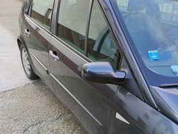 Usata 2008 Renault Scénic II Monovolume | 600 € (Super prezzo)