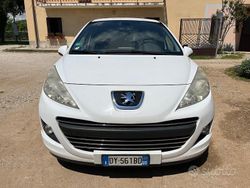 Bianco Usata 2009 Peugeot 207 Tre volumi | 1600 € (Buon prezzo)