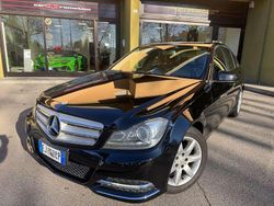 Nero Usata 2011 Mercedes C200 Avantgarde Tre volumi | 8490 € (Ottimo prezzo)