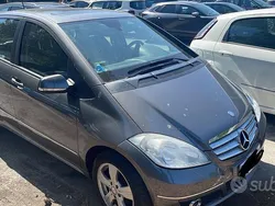 Grigio Usata 2008 Mercedes A170 Avantgarde Tre volumi | 3790 € (Buon prezzo)