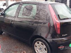 Nero Usata 2010 Fiat Punto Classica Tre volumi | 1800 €
