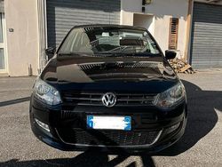 Nero Usata 2010 VW Polo Comfortline Tre volumi | 5000 € (Buon prezzo)
