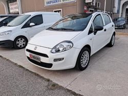 Bianco Usata 2017 Fiat Punto Street Tre volumi | 8800 € (Cara)