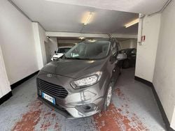 Grigio Usata 2019 Ford Tourneo Courier Sport Monovolume | 13.500 € (Buon prezzo)