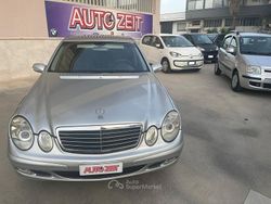 Grigio Usata 2003 Mercedes E220 Classic Tre volumi | 4500 € (Cara)