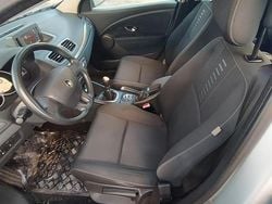 Grigio Usata 2010 Renault Mégane III Station wagon | 3000 € (Molto cara)