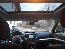 Grigio Usata 2015 Subaru Outback Trend SUV | 6000 € (Molto cara)