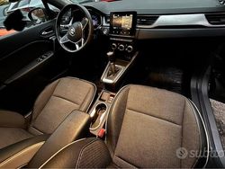 Grigio Usata 2021 Renault Captur Zen SUV | 16.500 € (Buon prezzo)