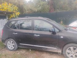 Nero Usata 2009 Kia Carens Monovolume | 1000 € (Buon prezzo)