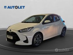 Bianco Usata 2022 Toyota Yaris Hybrid Trend Tre volumi | 18.000 € (Buon prezzo)