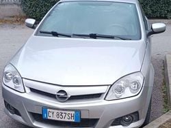 Usata 2006 Opel Tigra Edition Station wagon | 3000 € (Cara)