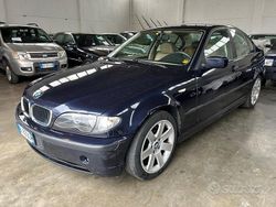 Blu Usata 2002 BMW 320 Tre volumi | 2790 € (Buon prezzo)