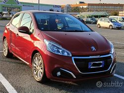 Rosso Usata 2017 Peugeot 208 Due volumi | 7000 € (Buon prezzo)
