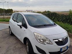 Bianco Usata 2011 Opel Meriva Monovolume | 2700 € (Ottimo prezzo)