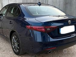 Blu Usata 2018 Alfa Romeo Giulia Super Tre volumi | 19.000 € (Buon prezzo)