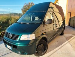 Usata 2006 VW Caravelle Monovolume | 20.500 €