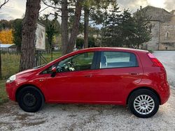 Rosso Usata 2009 Fiat Grande Punto Due volumi | 1500 € (Super prezzo)