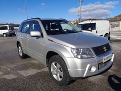 Argento Usata 2006 Suzuki Grand Vitara SUV | 5999 € (Ottimo prezzo)