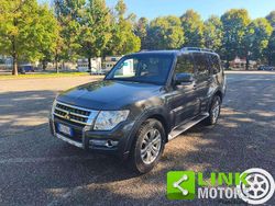Grigio Usata 2015 Mitsubishi Pajero Instyle SUV | 29.500 € (Buon prezzo)