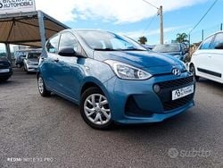 Blu Usata 2018 Hyundai i10 Comfort Due volumi | 7890 € (Buon prezzo)