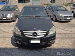 Nero Usata 2009 Mercedes B180 Monovolume | 3500 € (Buon prezzo)
