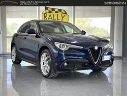 Blu Usata 2018 Alfa Romeo Stelvio Executive SUV | 18.900 € (Buon prezzo)