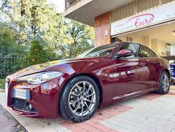 Amaranto Usata 2016 Alfa Romeo Giulia Business Tre volumi | 16.500 € (Buon prezzo)