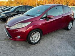 Rosso Usata 2009 Ford Fiesta Due volumi | 3980 € (Buon prezzo)