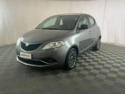 Grigio Usata 2016 Lancia Ypsilon Gold Due volumi | 9199 € (Buon prezzo)