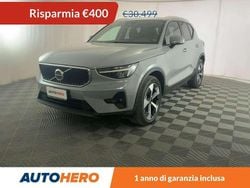 Grigio Usata 2023 Volvo XC40 Core SUV | 30.099 € (Buon prezzo)