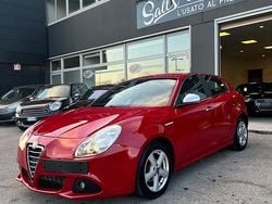 Rosso Usata 2012 Alfa Romeo Giulietta Distinctive Tre volumi | 5900 € (Ottimo prezzo)