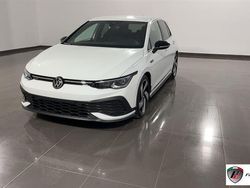 Bianco(met.) Usata 2021 VW Golf VIII GTI Clubsport Tre volumi | 33.990 € (Buon prezzo)