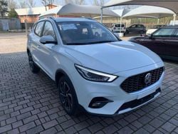 Bianco Usata 2024 MG ZS Luxury Tre volumi | 20.740 € (Molto cara)