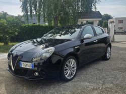 Nero Usata 2018 Alfa Romeo Giulietta Due volumi | 10.300 € (Ottimo prezzo)