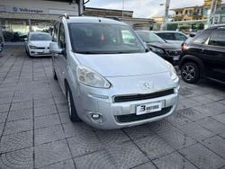 Argento Usata 2014 Peugeot TePee Active Station wagon | 5800 € (Buon prezzo)