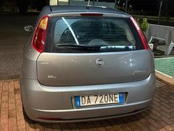 Grigio Usata 2006 Fiat Punto Due volumi | 2600 € (Molto cara)