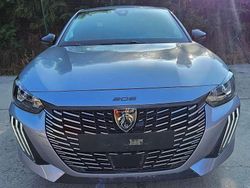 Argento Nuova 2025 Peugeot 208 Allure Due volumi | 20.499 € (Molto cara)