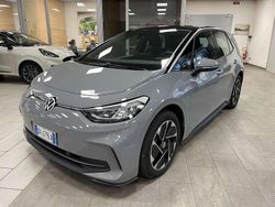 Grigio metallizzato Usata 2023 VW ID.3 Pro Performance Due volumi | 25.500 € (Buon prezzo)